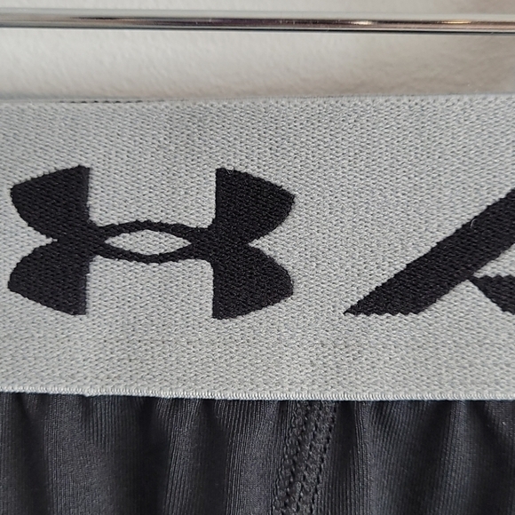 Men's Under Armour Compression Heat Gear Boxers - Picture 2 of 8